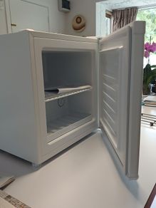 Power Point Mini Fridge or Freezer