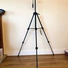 Sony VCT R640 Camera Tripod  As New Condition