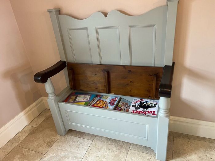 Bench seat with storage