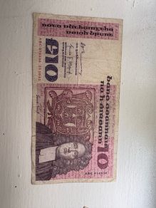 10 pound notes 1981