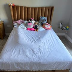 King size bed