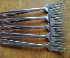 Reliance stainless steel forks x 5