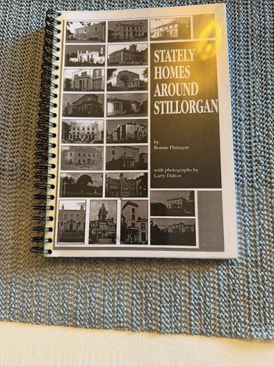 Bonnie Flanagan, photographs Larry Dalton / Stately Homes Around Stillorgan.1991