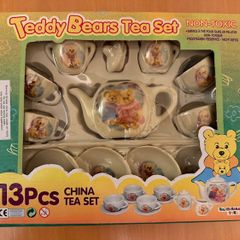 Toy tea set