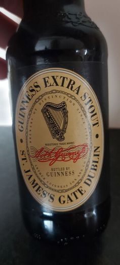 Guinness unopened bottle full,,1996 ,,see pictures for condition ,collectors item, sold as seen ,buyer collects or pays postage thank you,