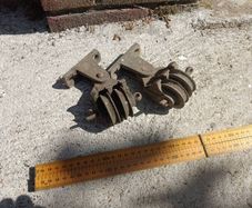 pair of double pulleys