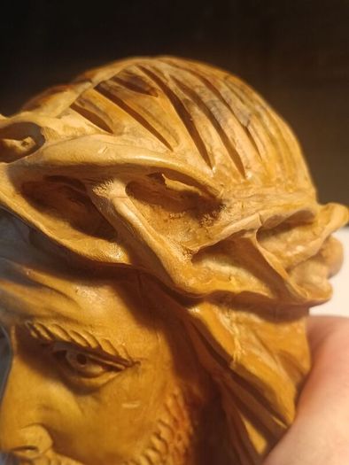 Fabulous Hardwood Carving Of Jesus