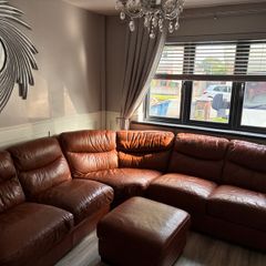 Corner suite