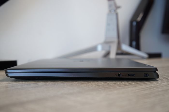 Premium Dell Latitude 9330 2in1 | 13.3" QHD+ Touch | i7-1260U | 16GB DDR5 | 512GB