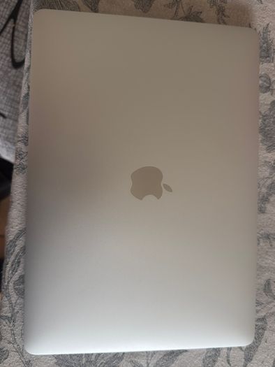 macbook pro m2 2023