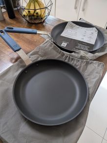 Unused Misen Pre-Seasoned Carbon Steel Pan Set (10" & 12")