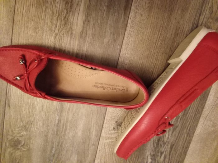 Woman's Flat Loafer Leather Shoes.