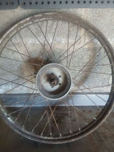 Honda 50 Rim