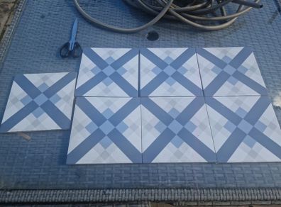 Blue patterned tiles 20 x 20cm