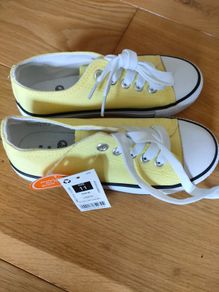 Kids shoes