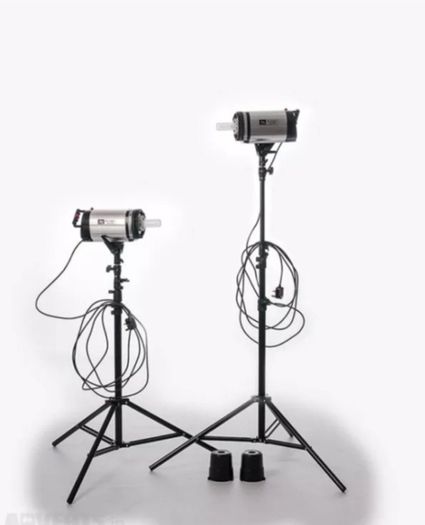 FST Kon Way Professional Studio Flash Kit 600W.