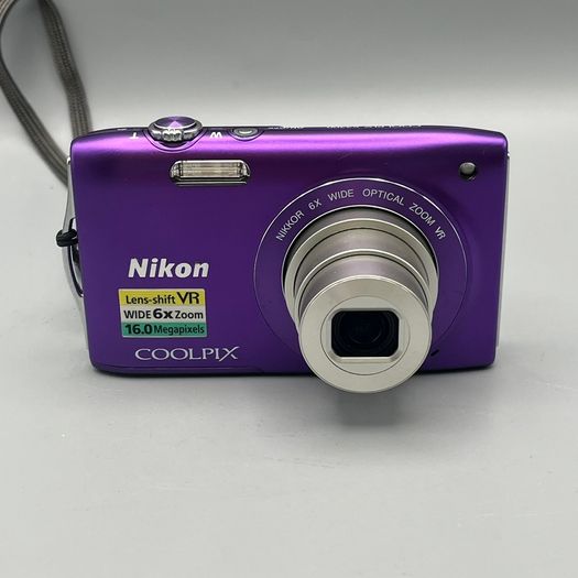 Nikon Coolpix S3300 16MP Digital Camera Purple - Full Kit