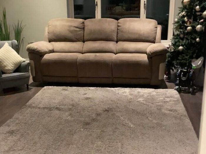 Full Suite of Furniture (3,2,1)