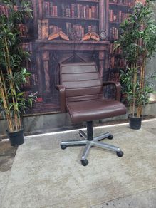 vintage Dauphin desk chair