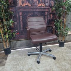 vintage Dauphin desk chair