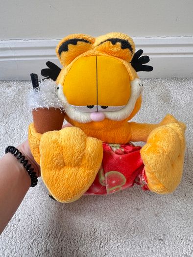 Garfield Cat Beach Red Shorts Ice Cream approx. 22 cm. Used Please see photos