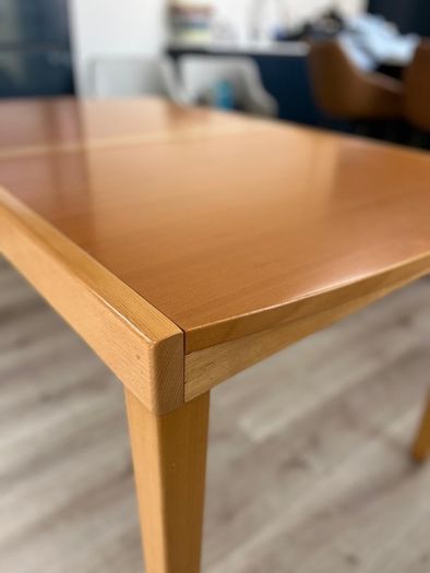 Extendable table