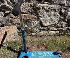 Kids Micro Mini scooter (blue) with removable parent steering handle