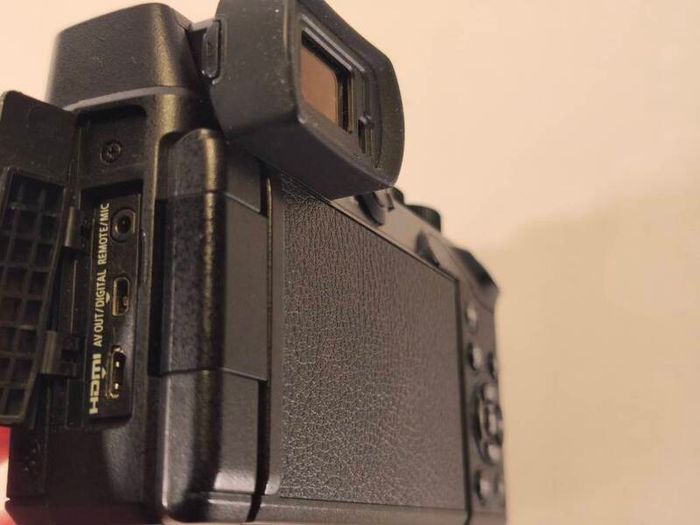 Lumix GX8