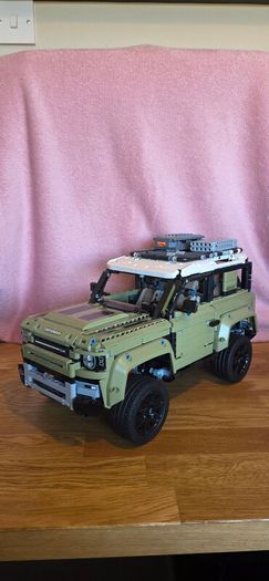Lego Technic Land Rover Defender 42110