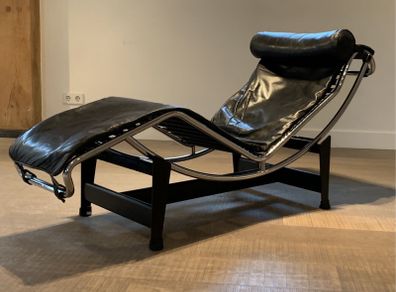 Mid Century Classic Le Corbusier Chaise