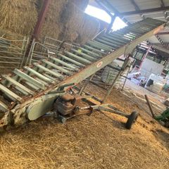 Bale elevator