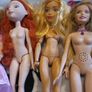 4 barbie dolls Image 3