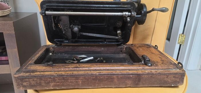 Singer antique sewing machine