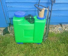 knapsack sprayer