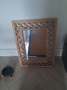 Wall mirror with lattice wood frame