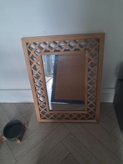 Wall mirror with lattice wood frame