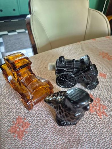 3 Vintage Mid Century Avon men's aftershave bottles x3