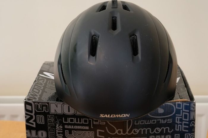 Snowboard, bindings and helmet
