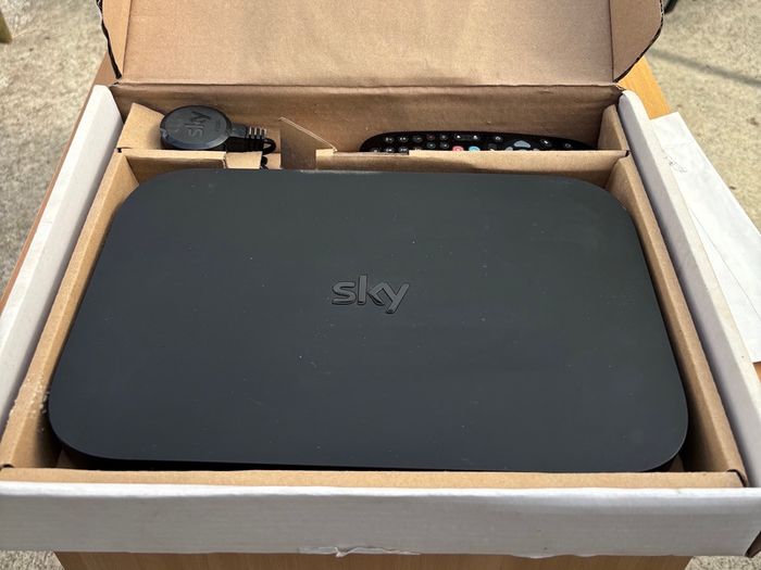 Sky Q box