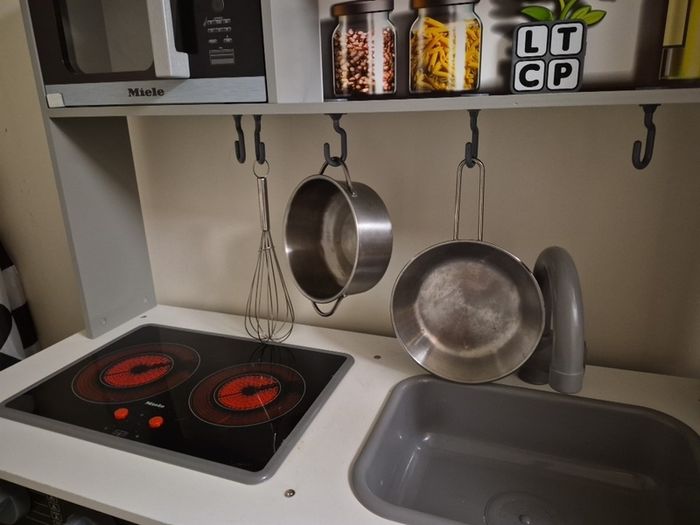childrens play kitchen