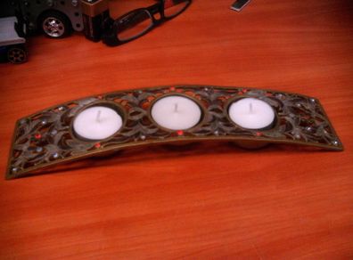 Tea light holder