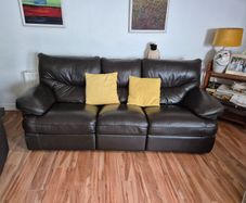 Leather recliner 3 piece suite, sofa