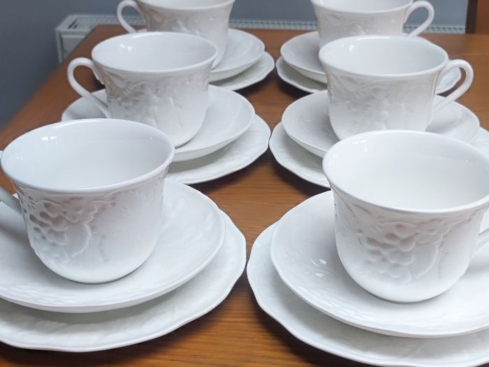 Wedgwood Strawberry and Vine
