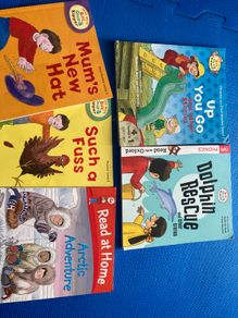 Read with Oxford Biff, Chip and Kipper phonics series