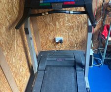 Foldable treadmil