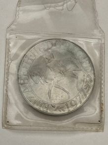 1977 Elizabeth II Silver Jubilee Commemorative Coin