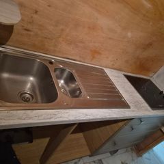 Metal kitchen sink