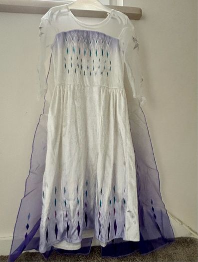 2 Disney princess Frozen dresses 5/6 years old and 6-8years old 122/128cm