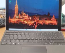 Microsoft Surface Pro 7 -Core i5 10th Gen | 8GB RAM | 256GB SSD | Touchscreen | Windows 11 Pro