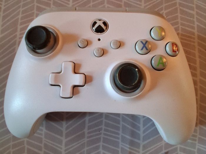 White PowerA Enhanced Wired Controller for Xbox